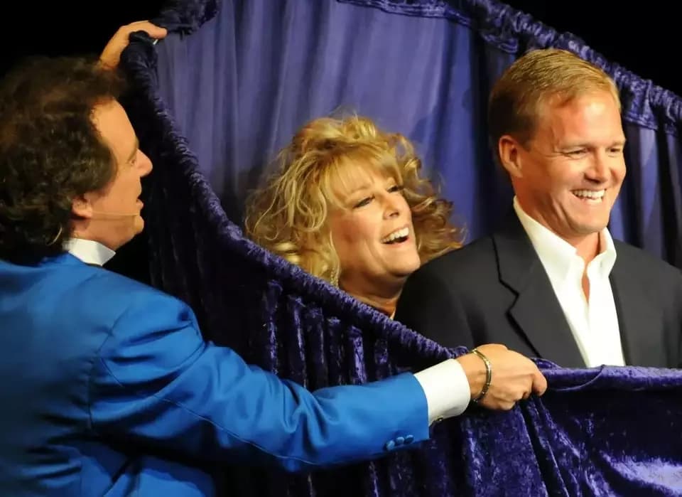 Harry Maurer Live: The Texas Trickster at Smoke & Mirrors Theater in Glenside photo 1