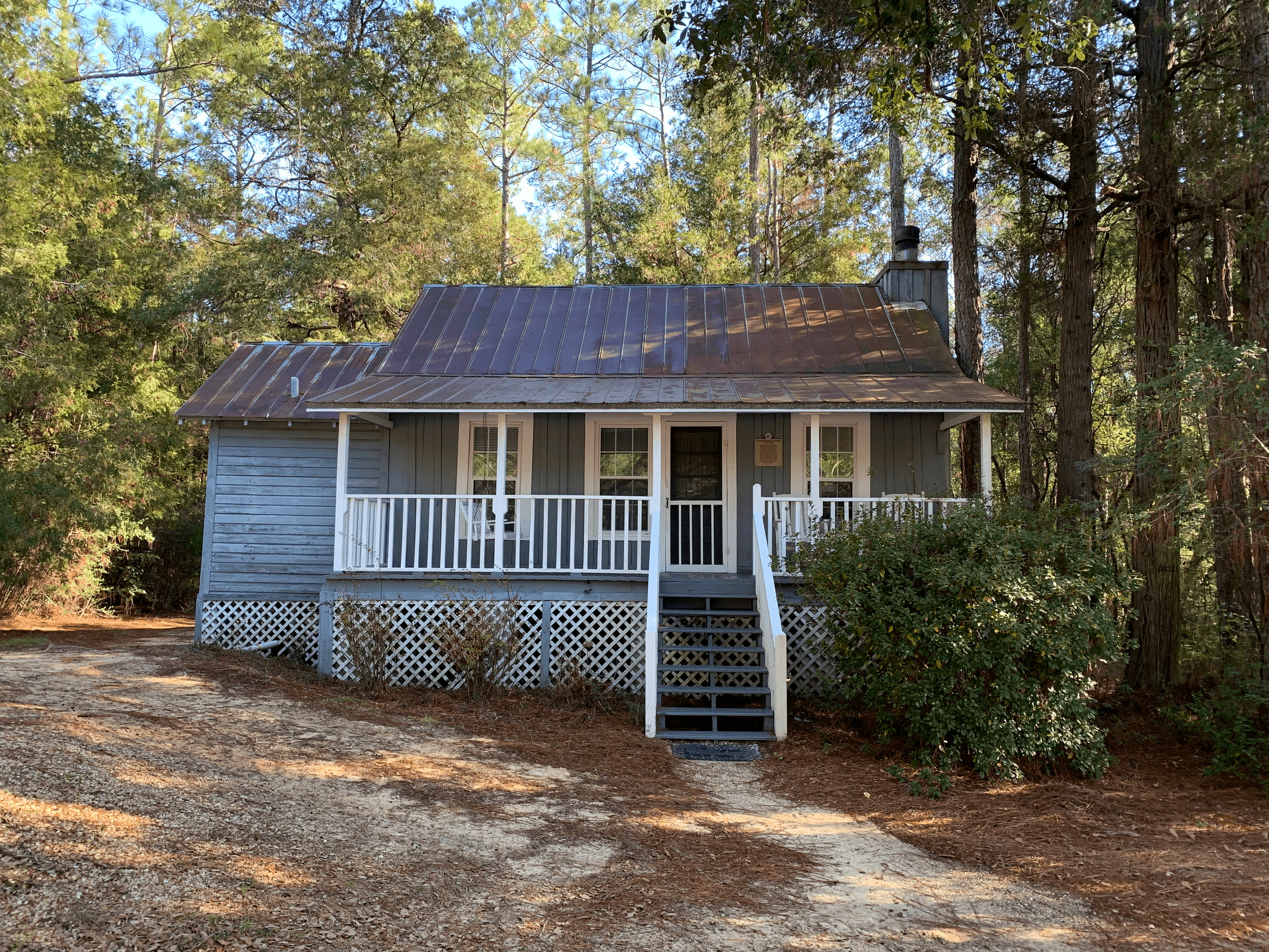 Cozy Cottage Escape at Granny Peaden's in Milton, FL