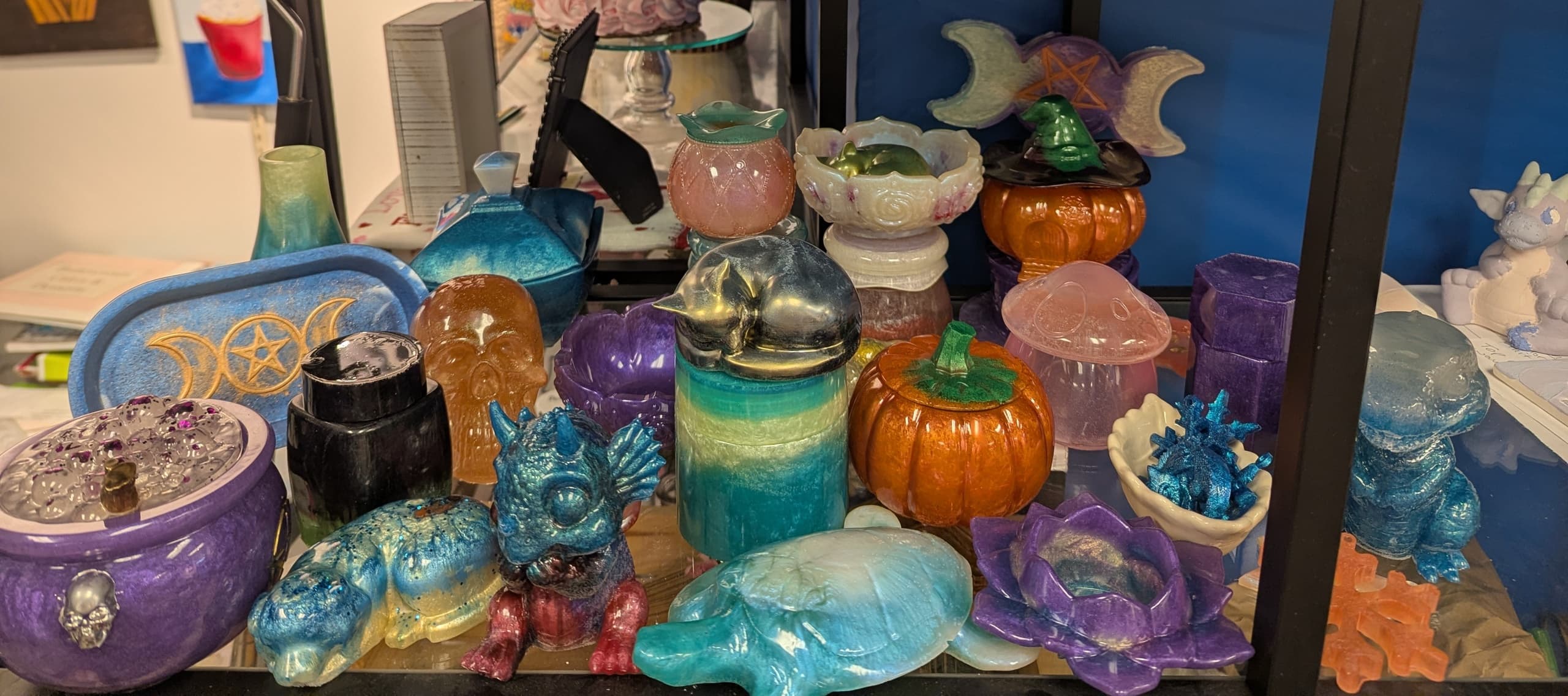 Hands-On Resin Class in Woodbury: Make Custom Epoxy Art in Minnesota