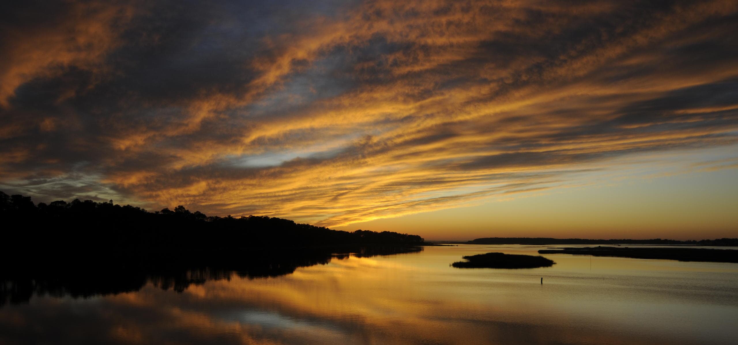 Specialty Cruises on Chincoteague Islands with Daisey's