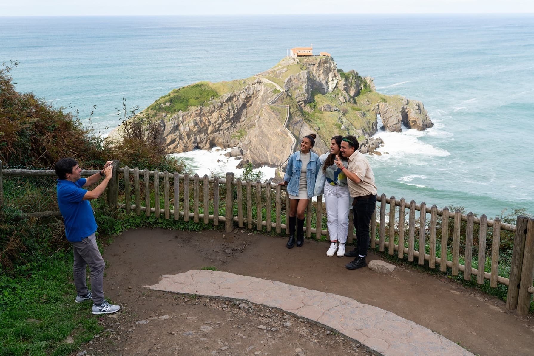 Outdoor Adventure with Local Experts Tours: Gaztelugatxe & Gernika Trip