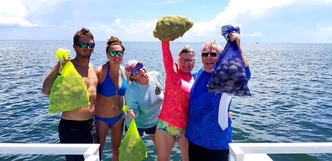 Couples' Scallop Escape: 4- or 6-Hour Homosassa Scalloping & Sandbar Tour