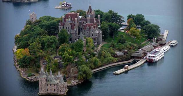 Outdoor Adventure: Boldt Castle & Two Nation Tour with Clayton Island Tours