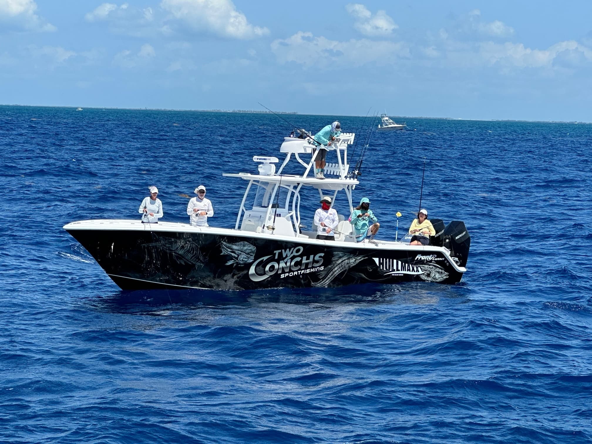 Powerboating Adventure with Two Conchs in Marathon