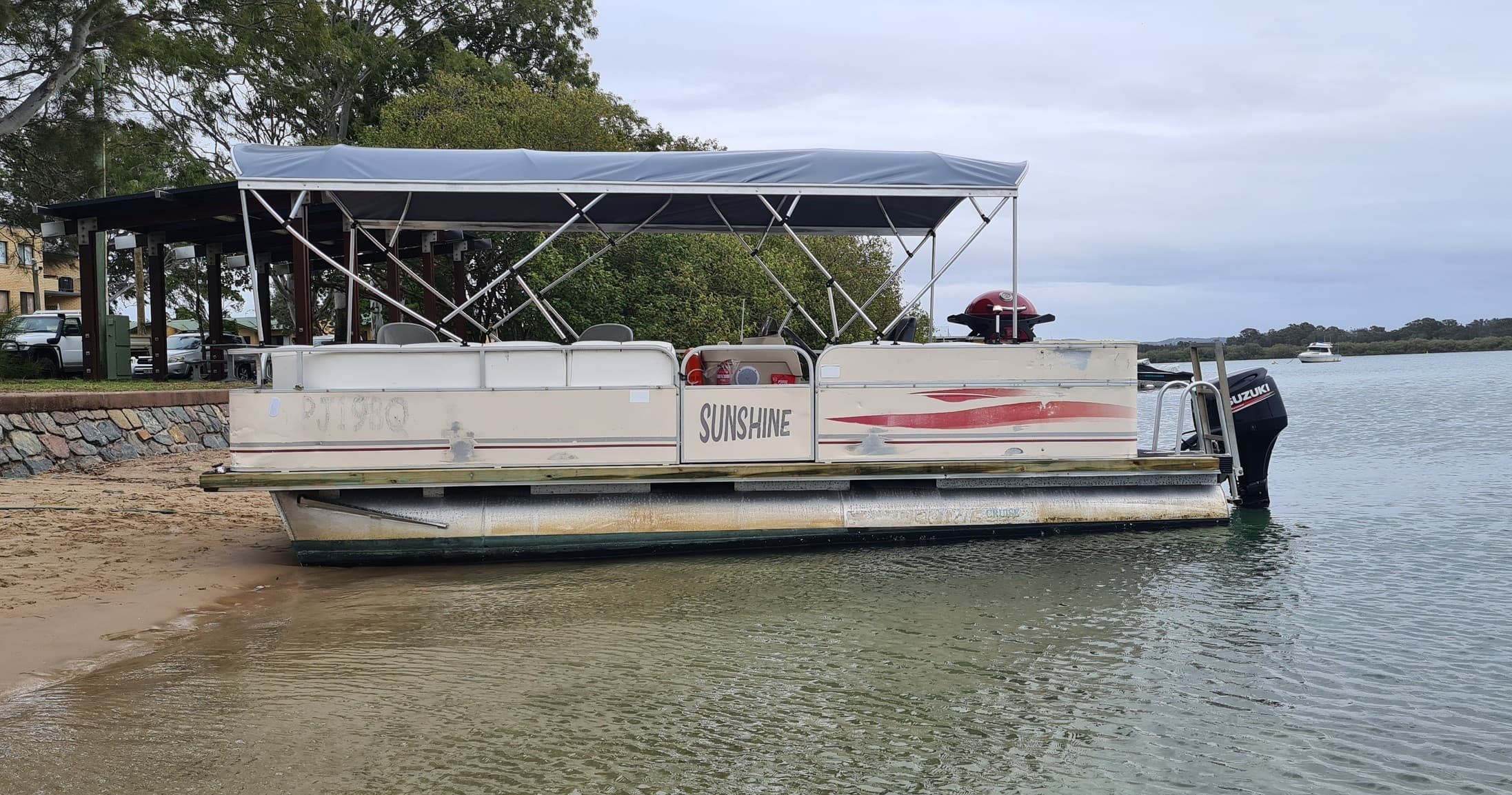 BBQ Cruiser Boat Rental on Maroochy River by Swan Boat Hire