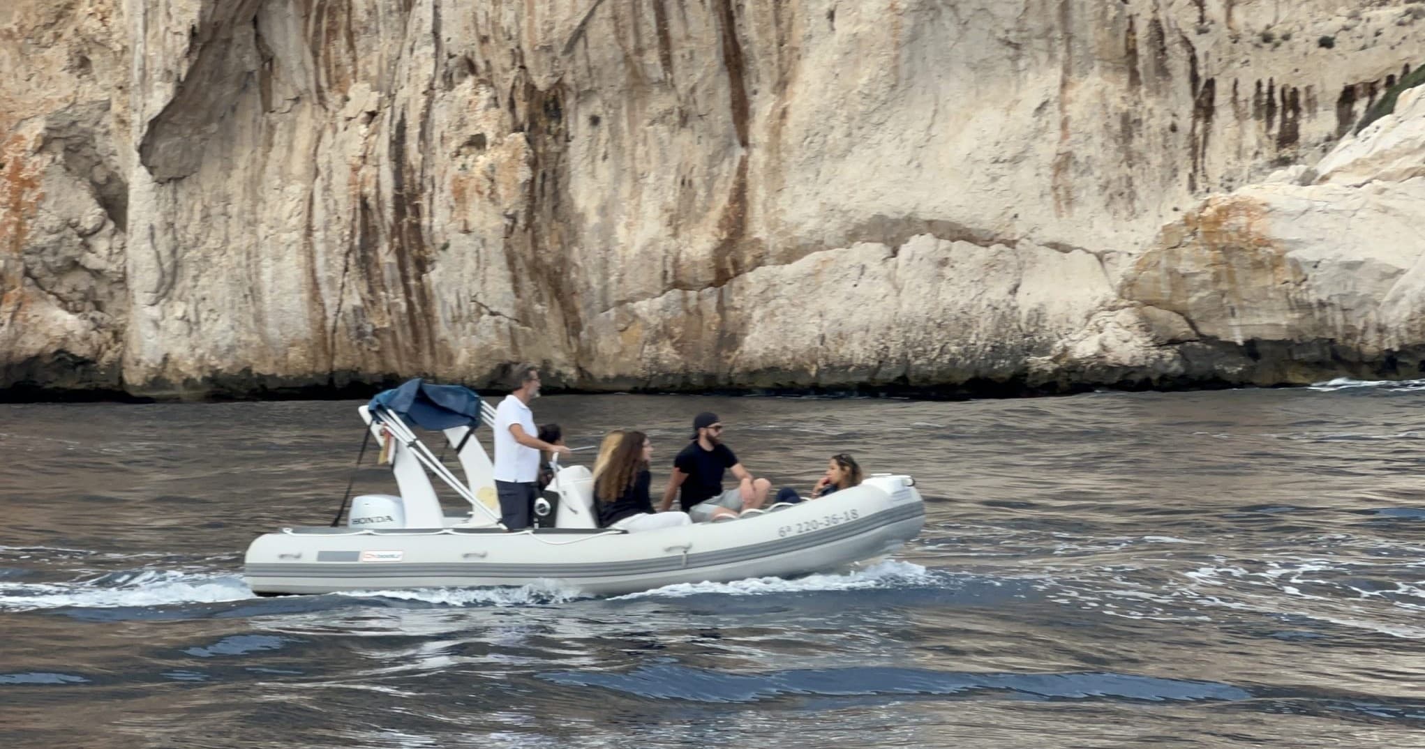 Cruise Altea’s Hidden Calas by RIB — BARCO RIB 520 - 50CV