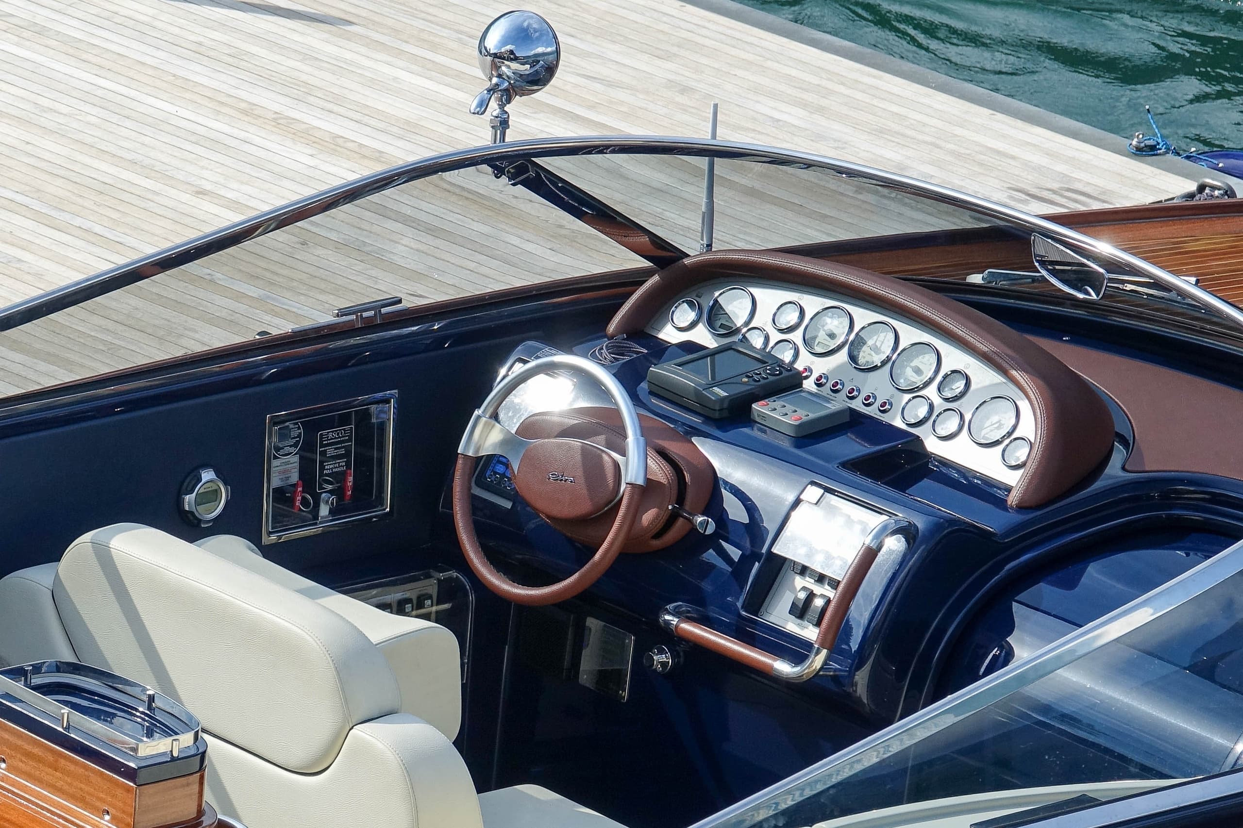 Lake Como Boat Tour by Riva Aquariva: Luxury & Iconic Views