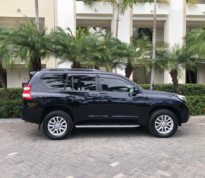 Private SUV Transfers with Reggae Tours Jamaica – Montego Bay