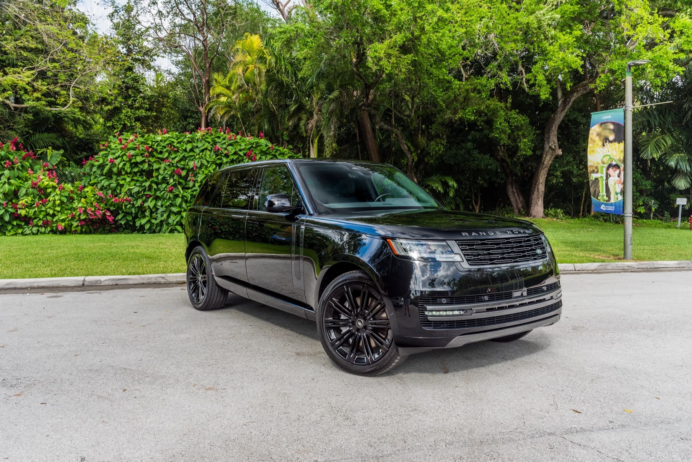Range Rover Chauffeur Service with The Classic Lifestyle Miami