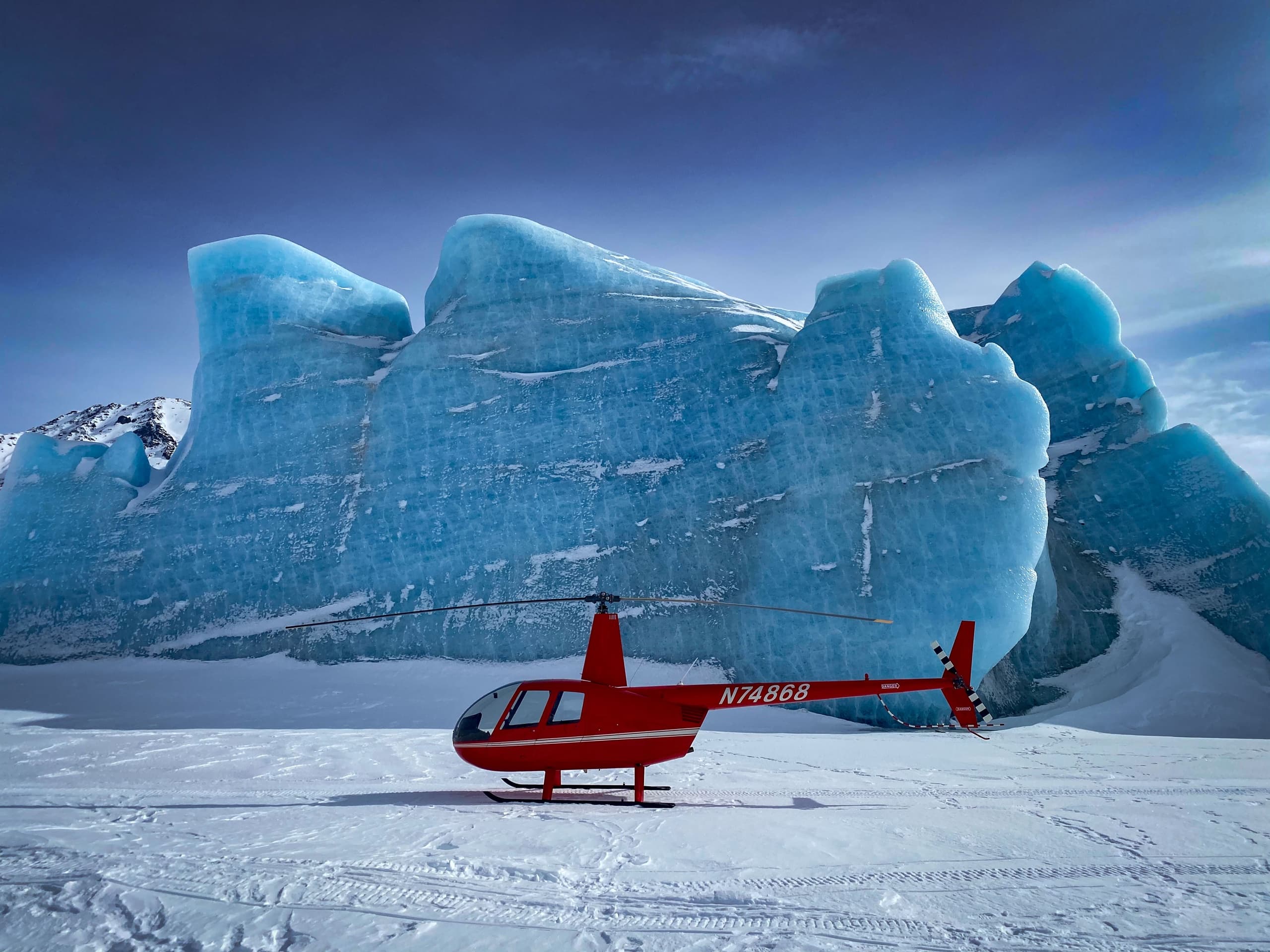 Explore Alaska’s Winter Matanuska Glacier: Helicopter Flight and Glacier Landing Adventure