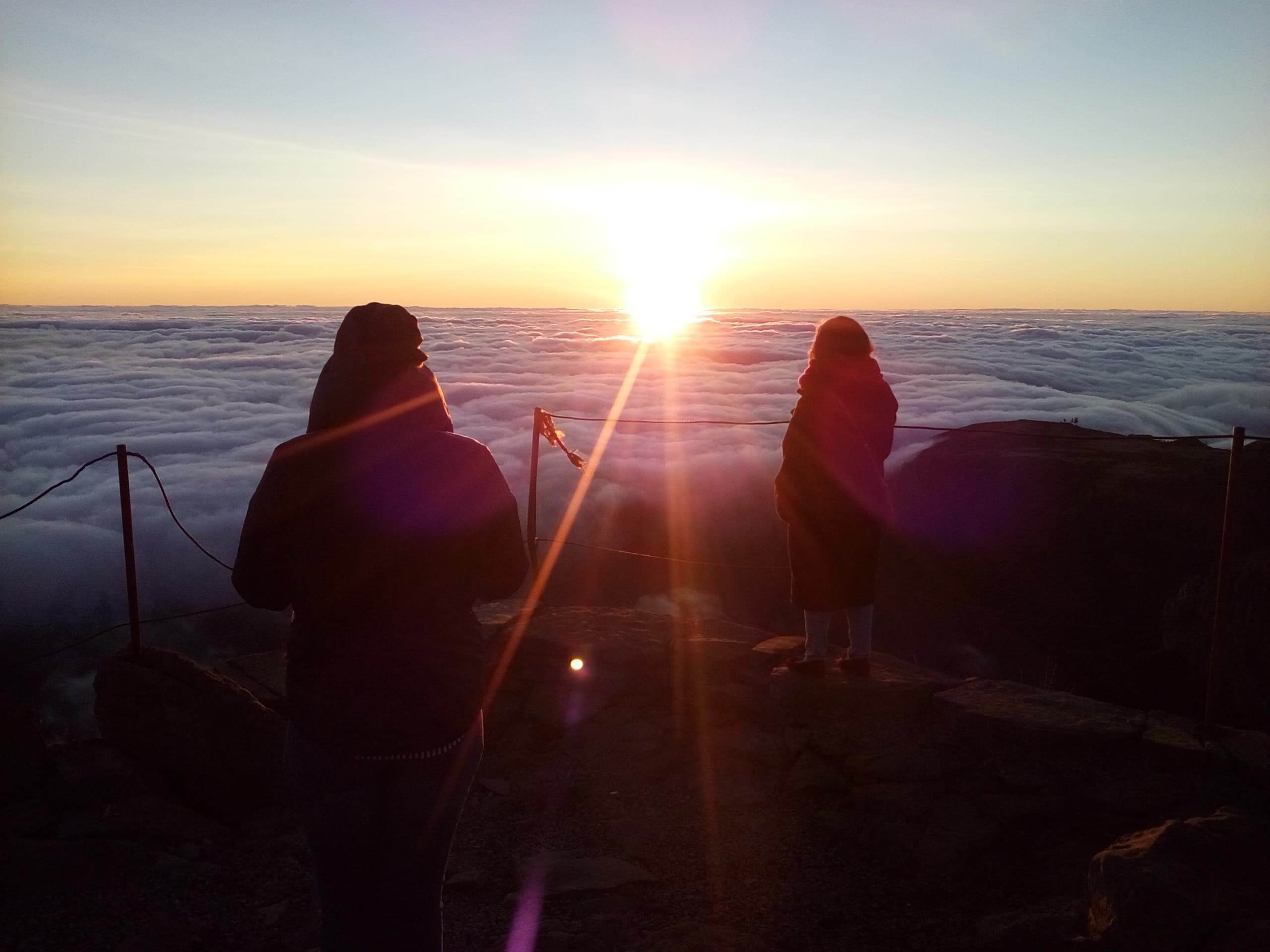Dawn at Pico Arieiro: Private 4x4 Sunrise Tour from Funchal