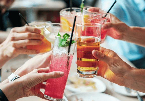 Sips on Superior: Duluth’s Floating Cocktail Lounge Experience