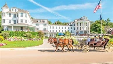 Mackinac Island, Frankenmuth & the UP: A Five-Day Scenic Lakes Tour