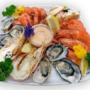 Water-Activities: Seafood Selection Lunch Cruise at Tweed Escapes