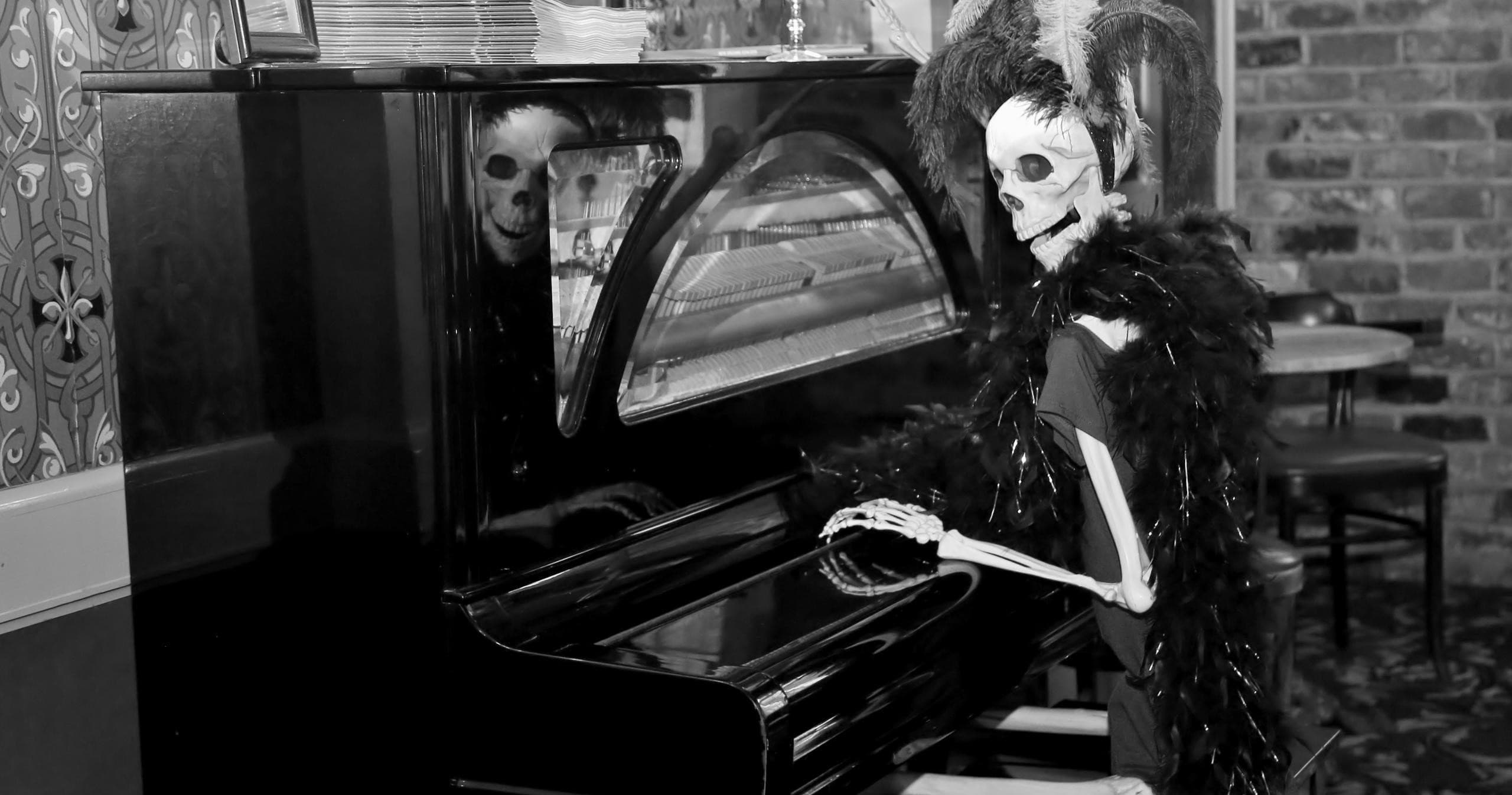 Haunted Pub Crawl & Night Tour in New Orleans