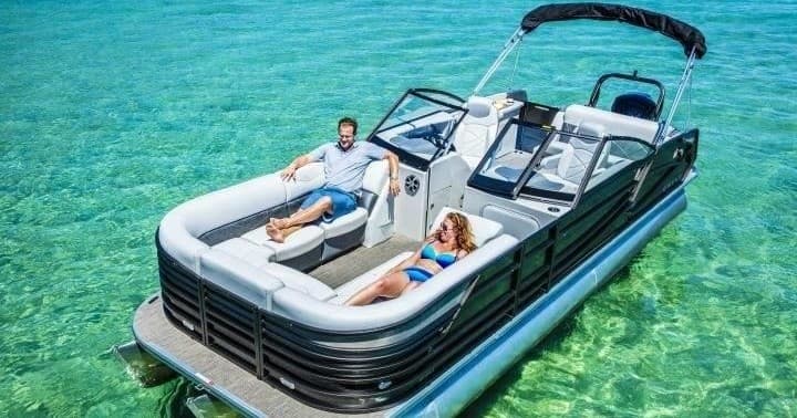Crest Pontoon Boat Full Day Rentals at BoatTree Marina in Sanford