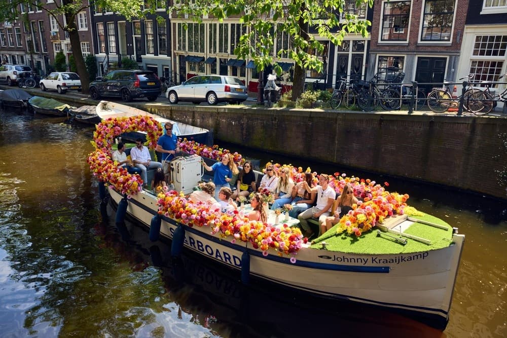 Family-Friendly Flower Boat Tours with Starboard Boats BV in Amsterdam