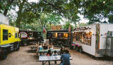 City Walking Tour & Historic Sights with Austin