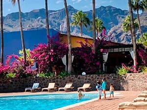 Reliable Shuttle Service in Loreto for Smooth Airport Transfers