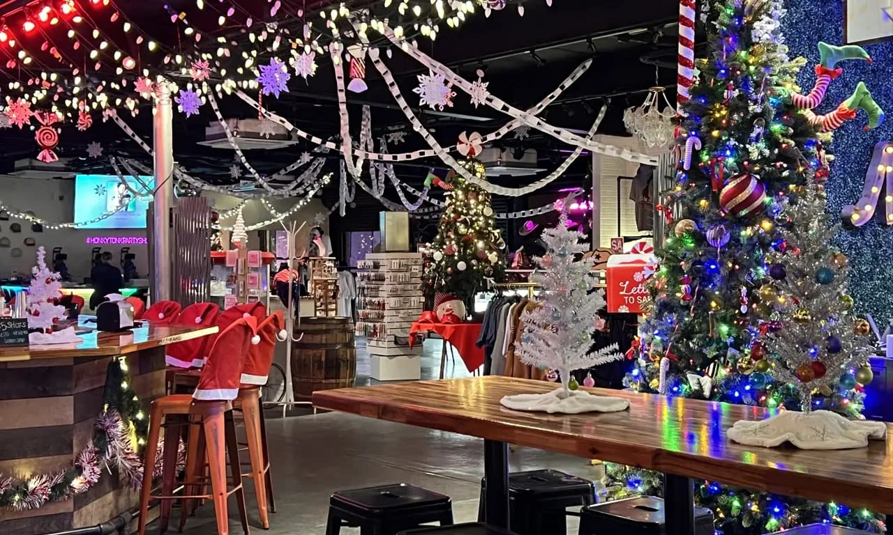 Nashville Christmas Pop-Up Experience: Music Row Studio & Elf-Themed Bar Tour