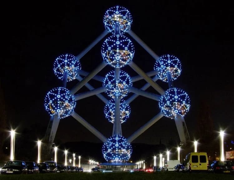 Cycling the Atomium & Gardens with Cities By Bike