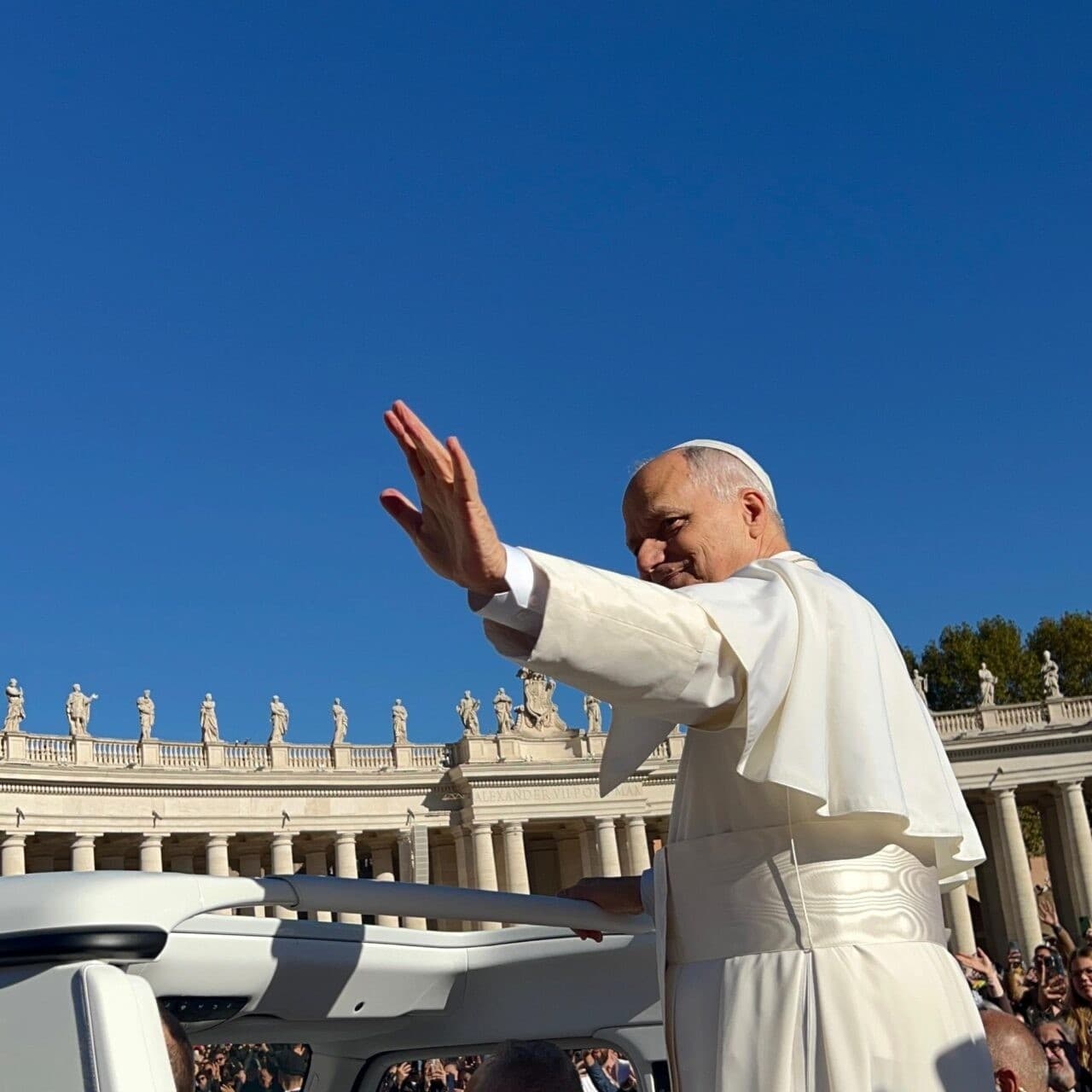 Front-Row Papal Audience in Rome: Private Vatican Morning Tour with Reserved Tickets photo 1