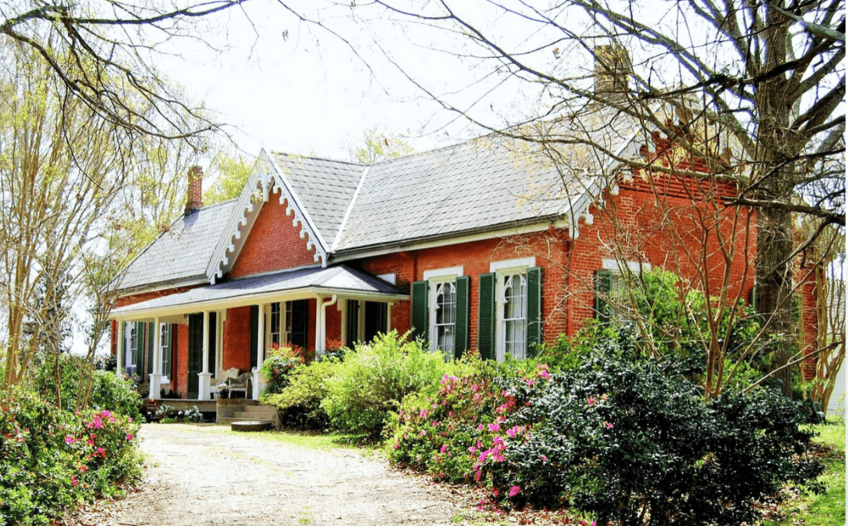 Ghost Tour and Dinner Adventure in Woodville Mississippi