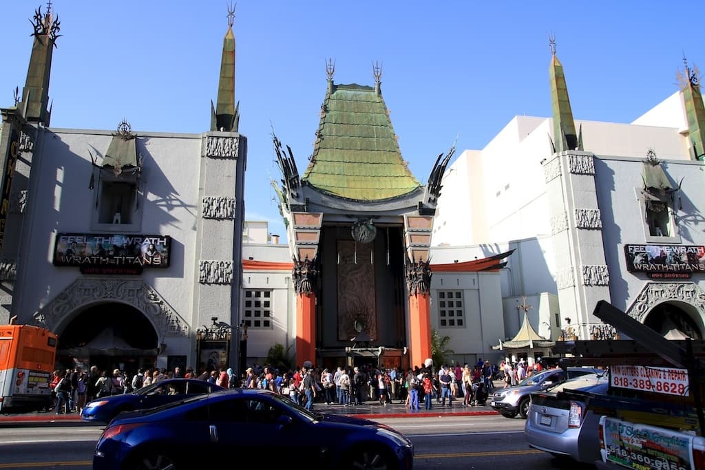 Inside Hollywood: Celebrity and Movie Sights Two-Hour Tour in Los Angeles