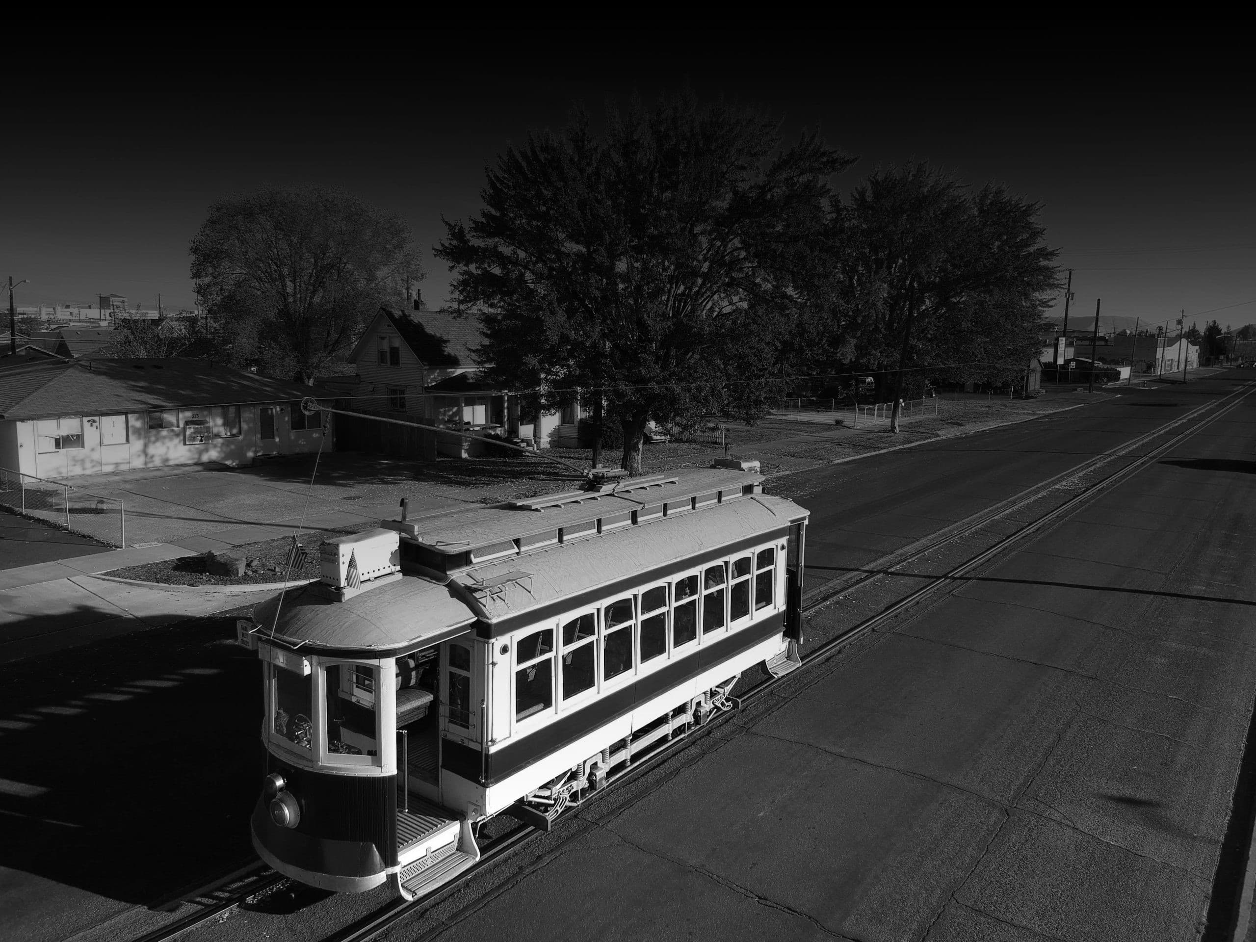 Pine Street Trolley Ride: Vintage Streetcar Tour in Yakima Valley