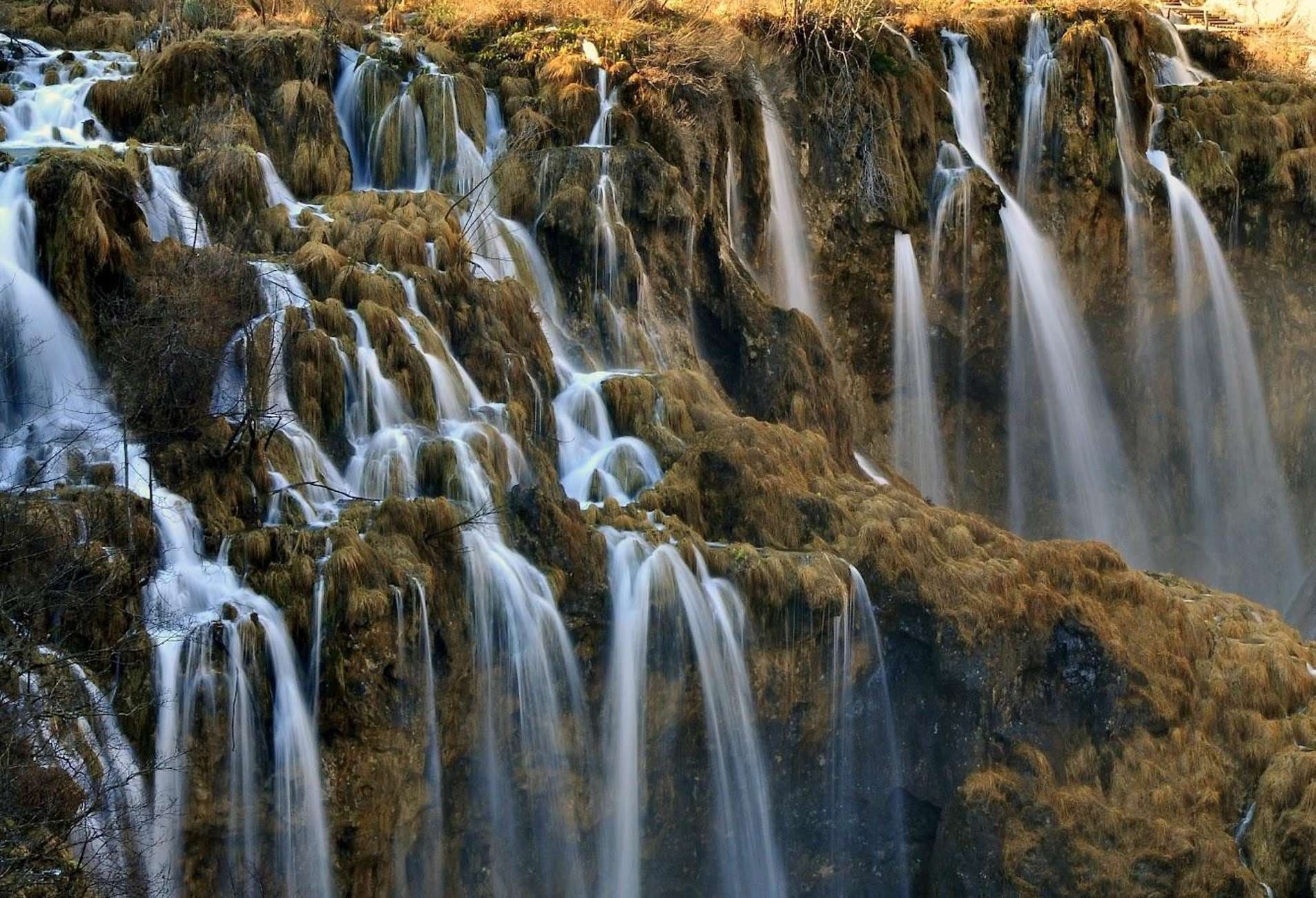 Explore Plitvice Lakes National Park: A Full-Day Guided Adventure from Split or Trogir