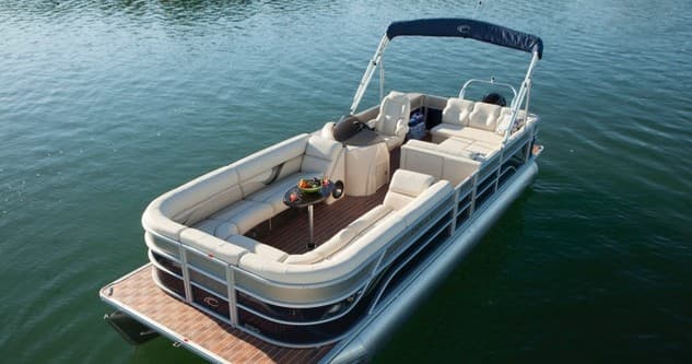 Water Activities with Falls Lake Boat Rentals: Family Fun on the Water