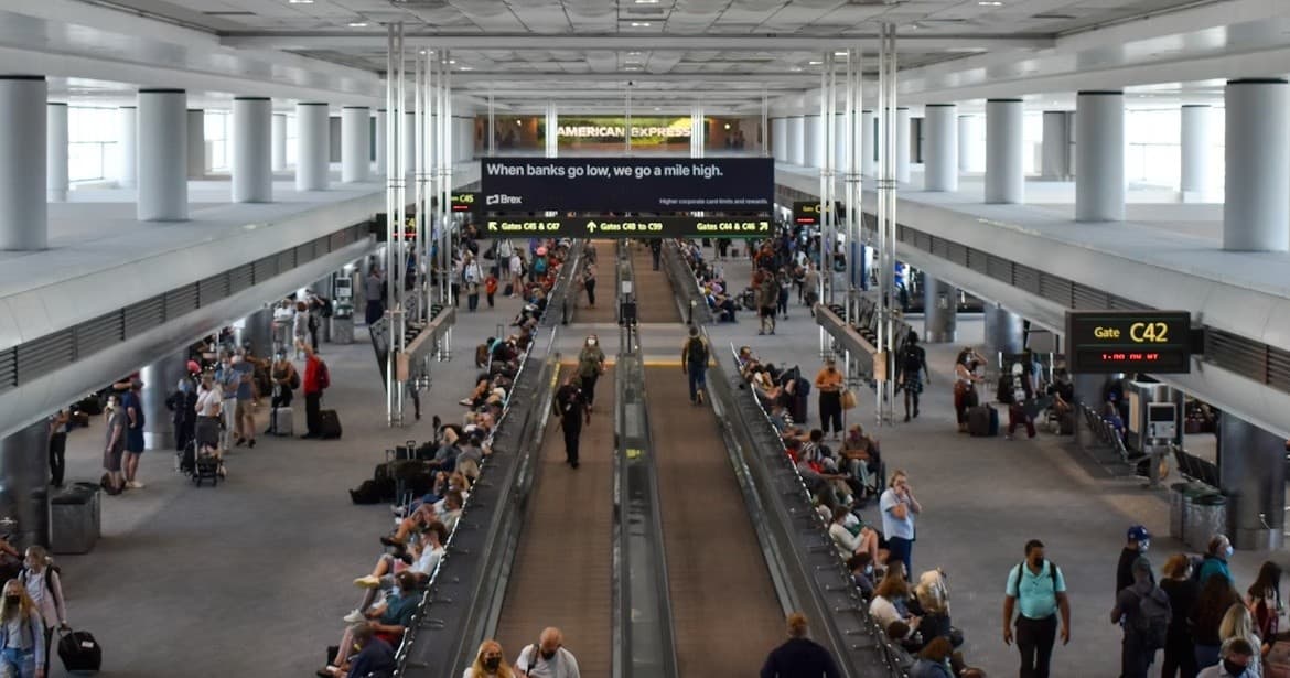 Denver Airport to Steamboat Private Shuttle: 4-Hour Transfer with Winter-Ready Fleet