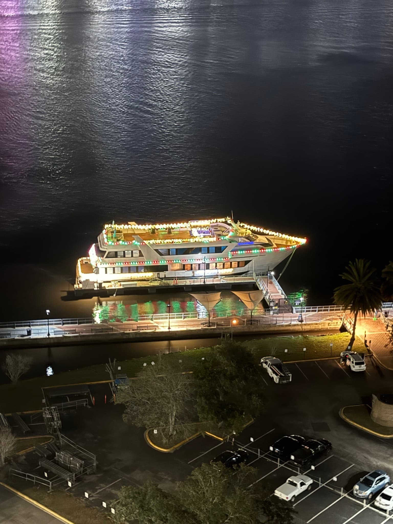 Experience Jacksonville’s Iconic Post-Thanksgiving Light Boat Parade on the St. Johns River