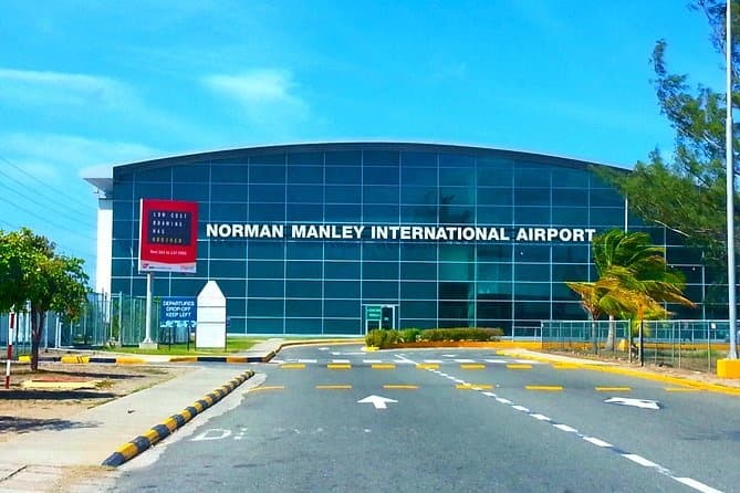 Luxury Airport Transfer in Jamaica with Scott's Transport & Tours