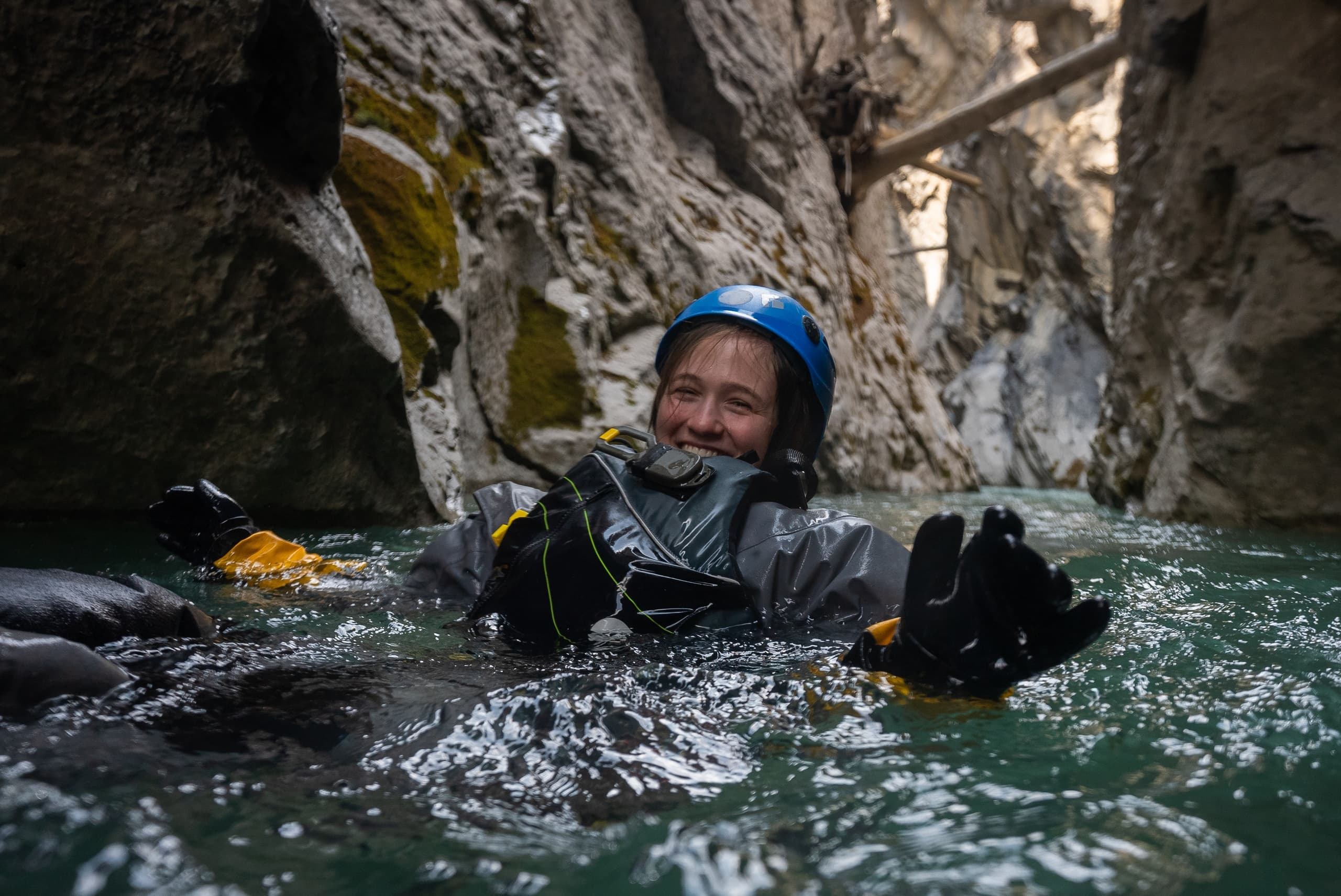 Abraham Lake Canyoning: 30m Rappels, Ziplines & Glacier-Blue Swims photo 3
