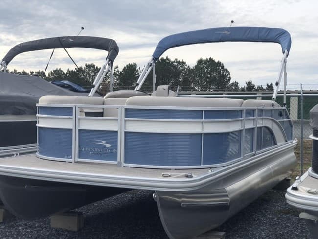 Pontoon Rentals at Wateree Marina — Camden SC Water Adventures