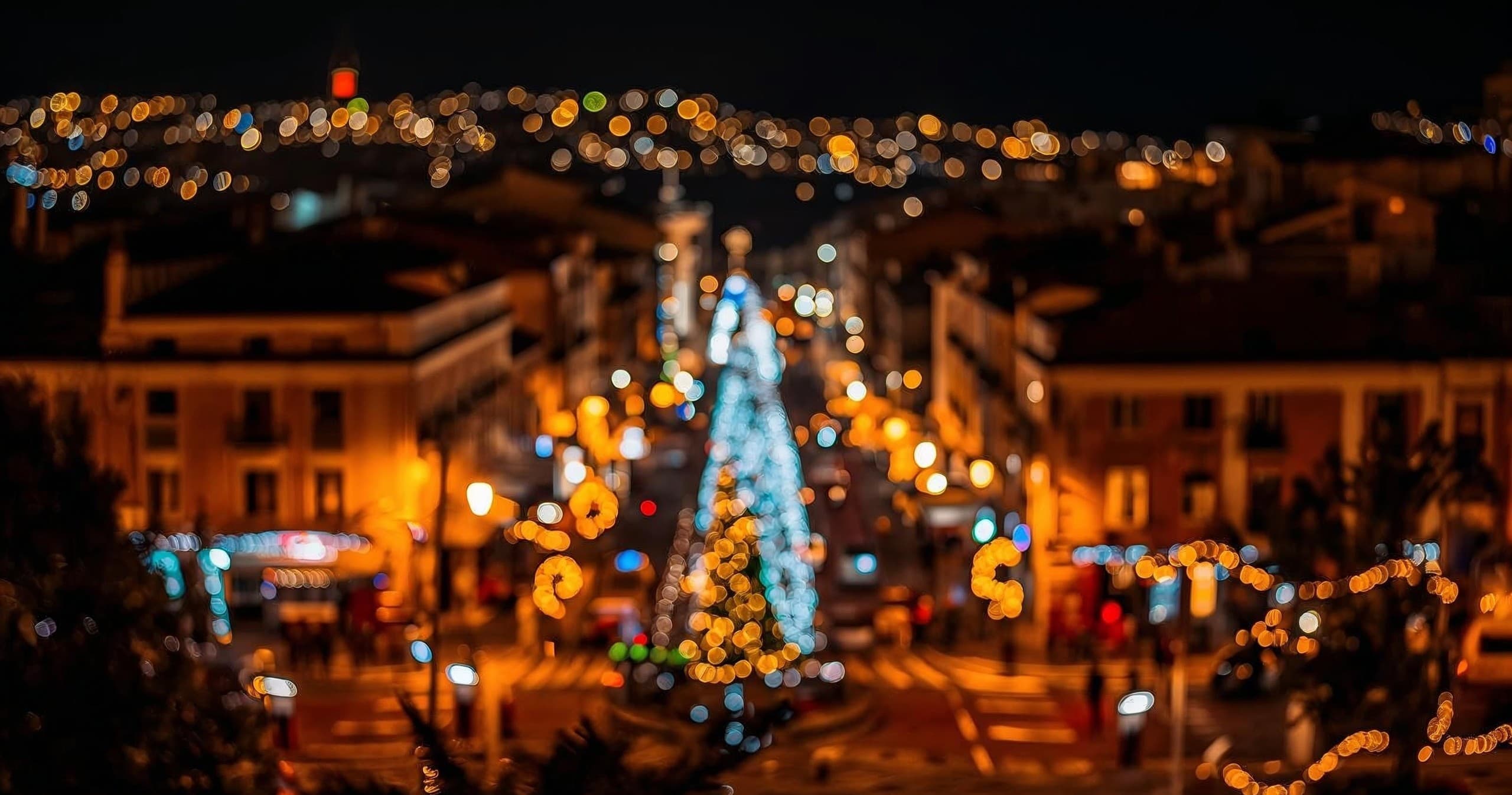 Vigo and Pontevedra Christmas Lights Night Tour from Santiago