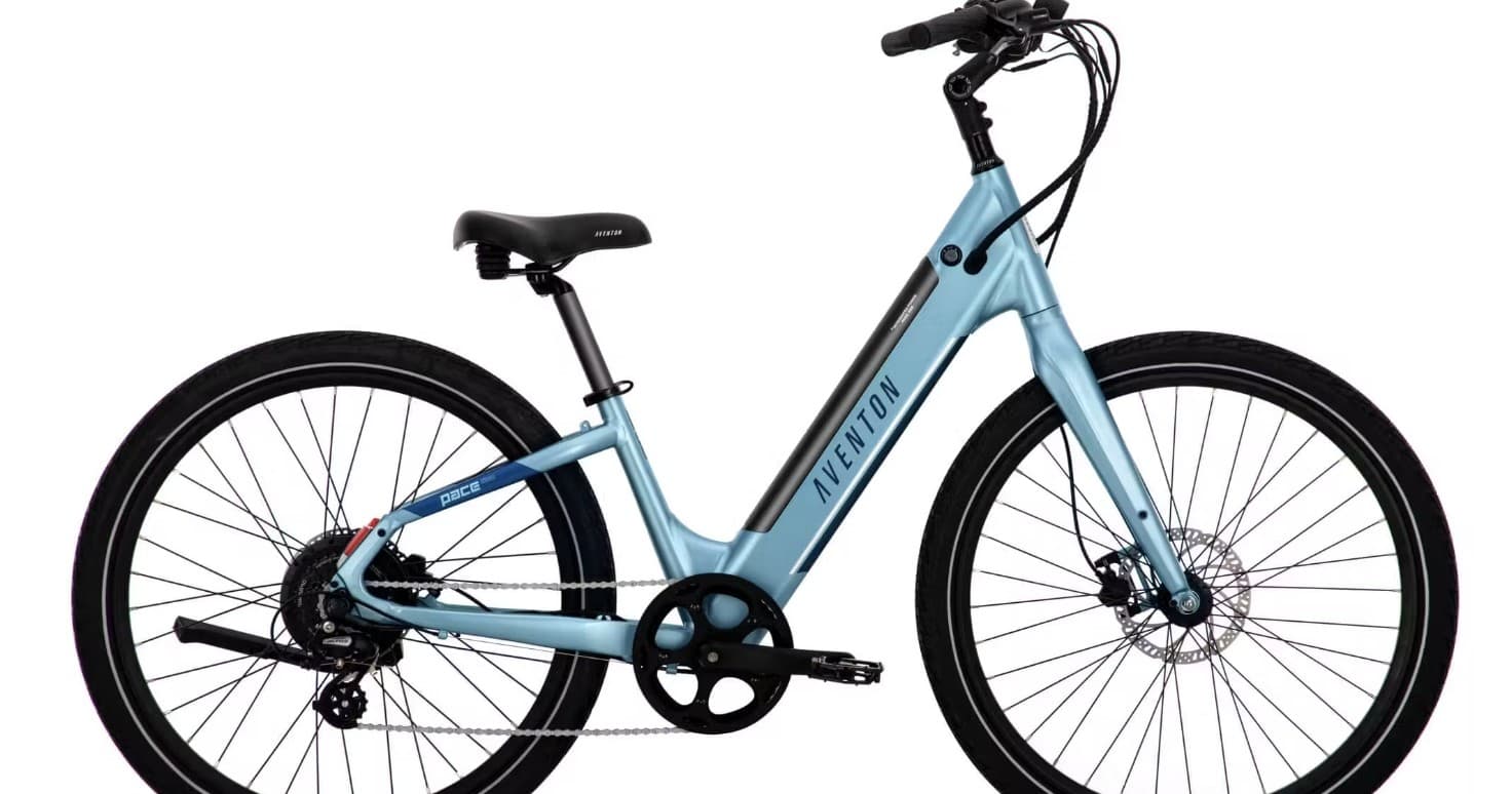 E-Biking Adventure with Aventon Pace in the City