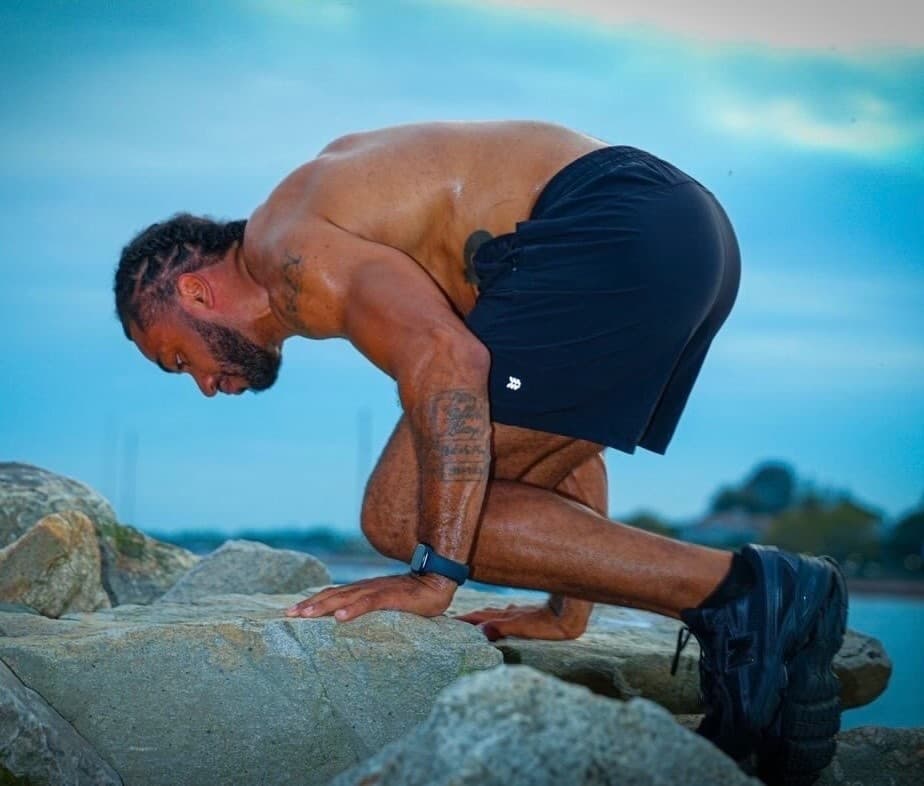 Calisthenics with Carwin: 60-Min Outdoor Bodyweight Workout + Sauna in New Haven photo 1