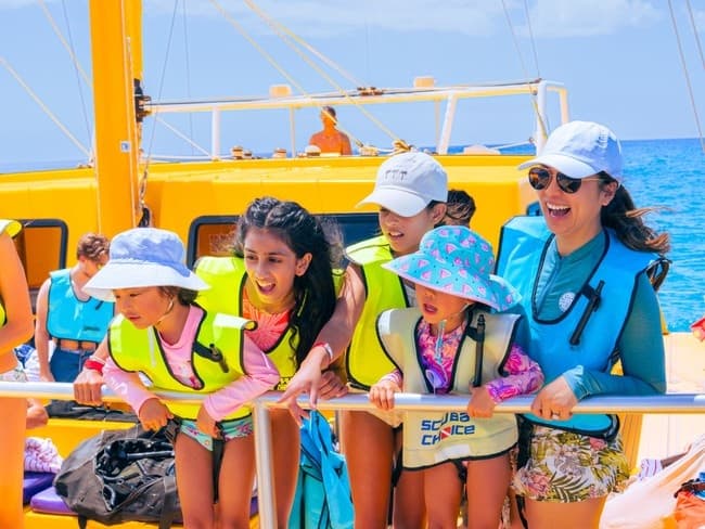Ke Kai Waikiki Snorkel: Swim with Turtles at Turtle Canyon (90 Minutes)
