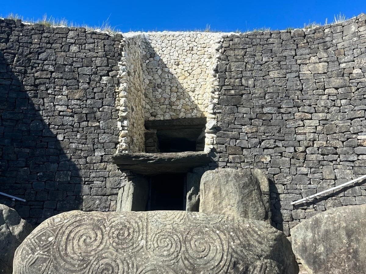 Private Newgrange, Castles & Coast: A Day Through Ireland’s Boyne Valley