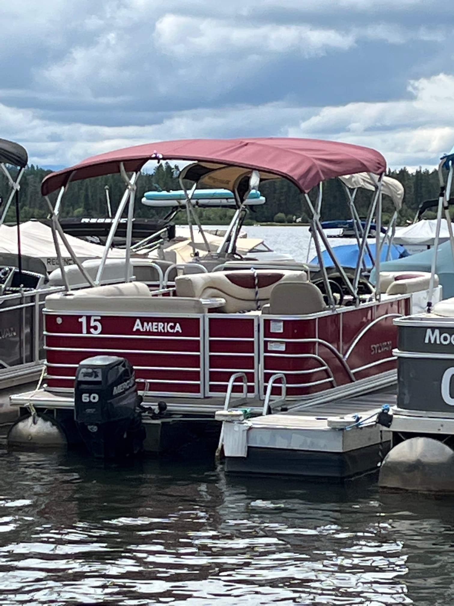 Explore Grand Lake by 18' Pontoon Boat Rental