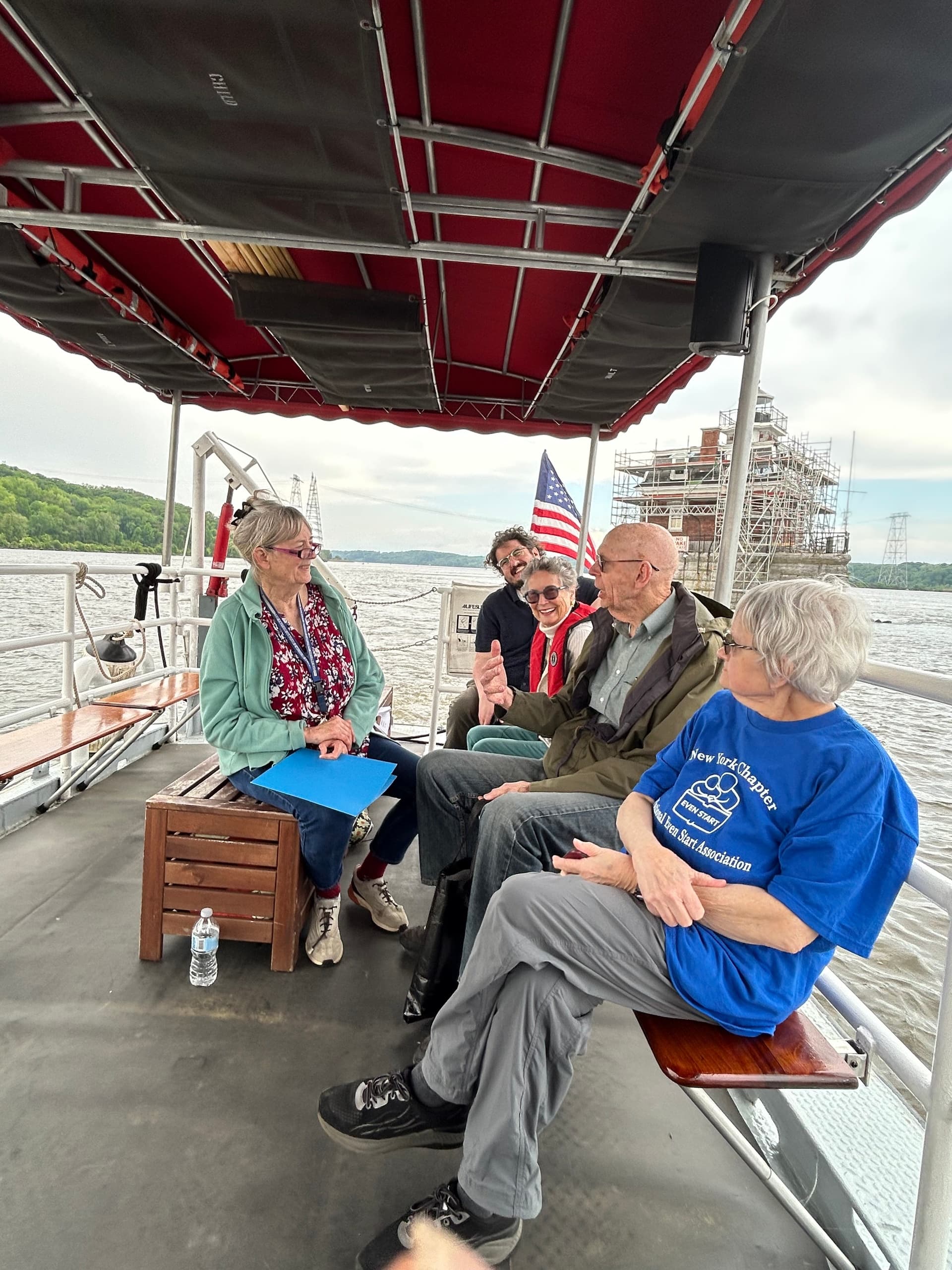 Water-Activities: Hudson Ferry Company Lighthouse Cruise Adventure