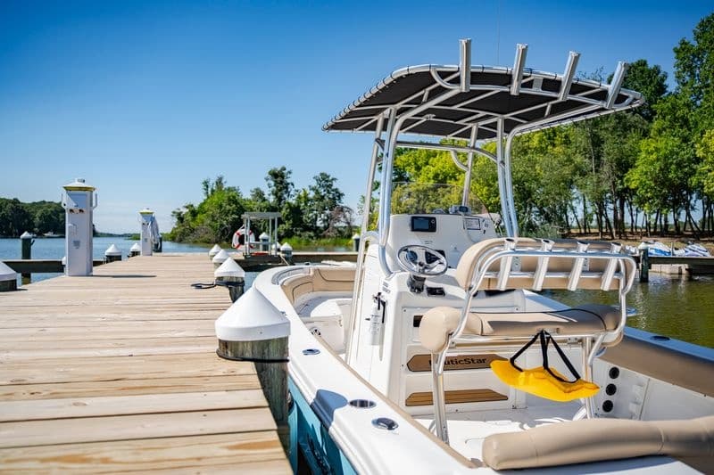 Center Console Boat Rental at Bohemia Manor Farm, MD