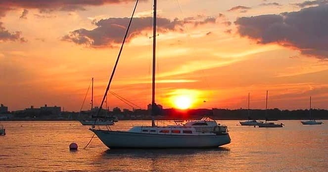 Basic Keelboat Sailing Certification at City Island Yacht Club