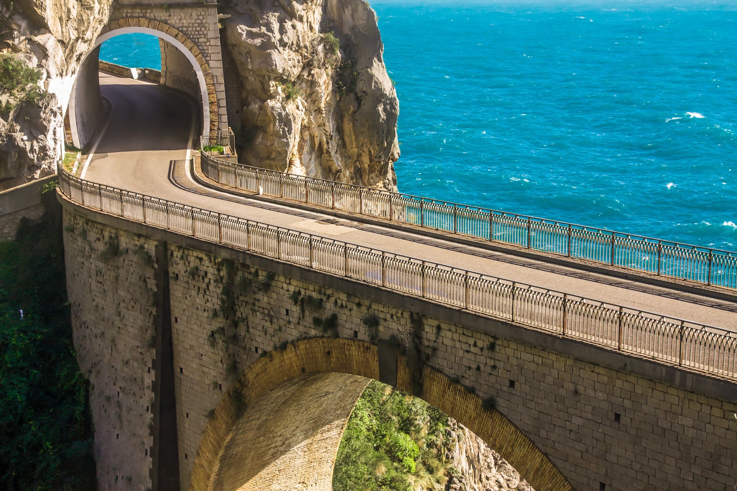 Seamless Transfers from Naples to Amalfi Coast with Askos Tours