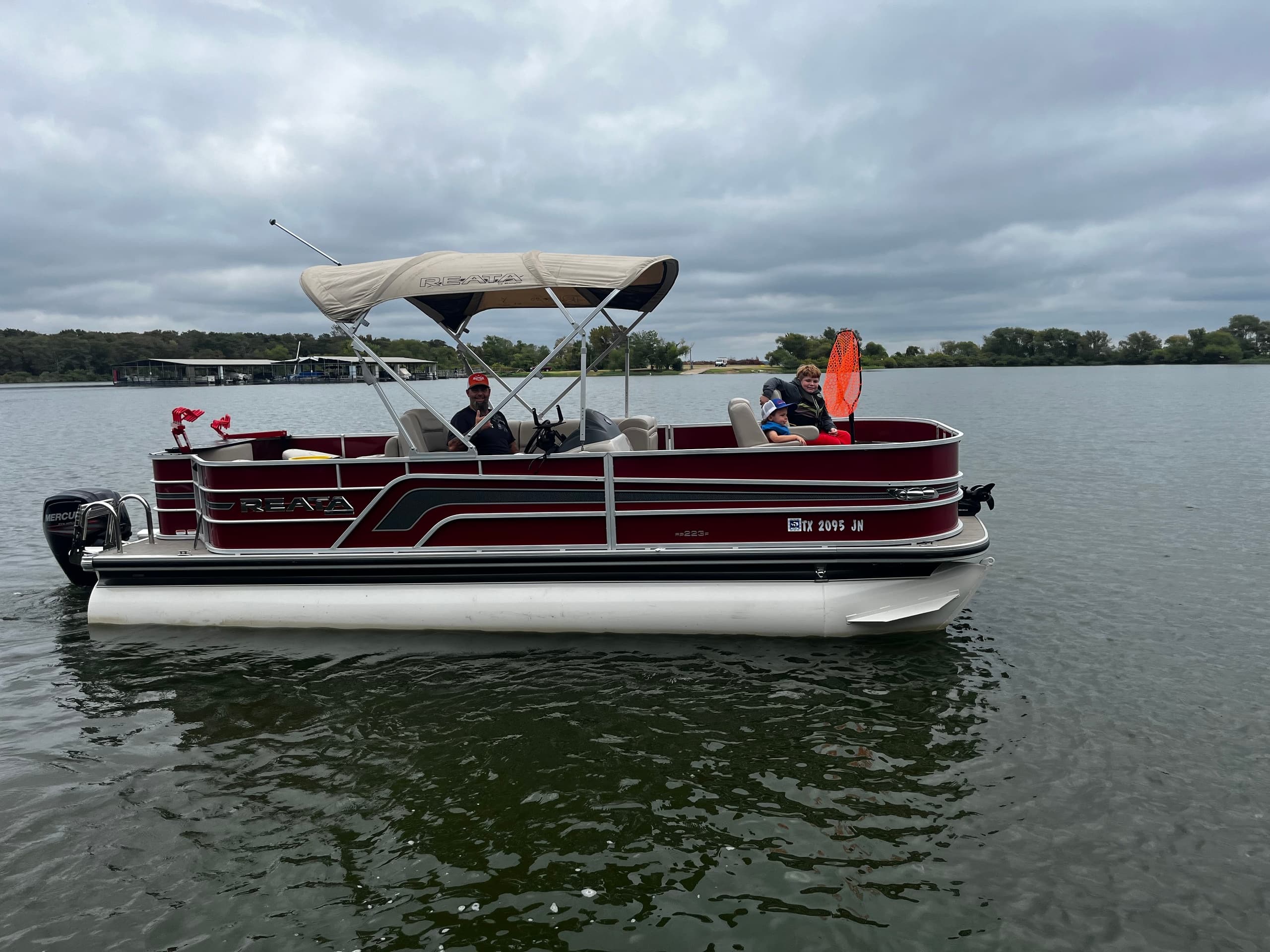 Water Activities: Lake Tawakoni Whisk'R Fish'N Trophy Guide Service