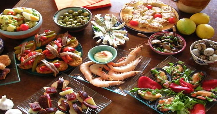 Land Adventures: Tapas Tours in Cádiz
