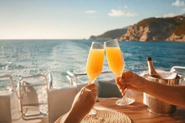 Champagne Brunch Cruise on the Santa Barbara Coast: Private 2-Hour Morning Sail