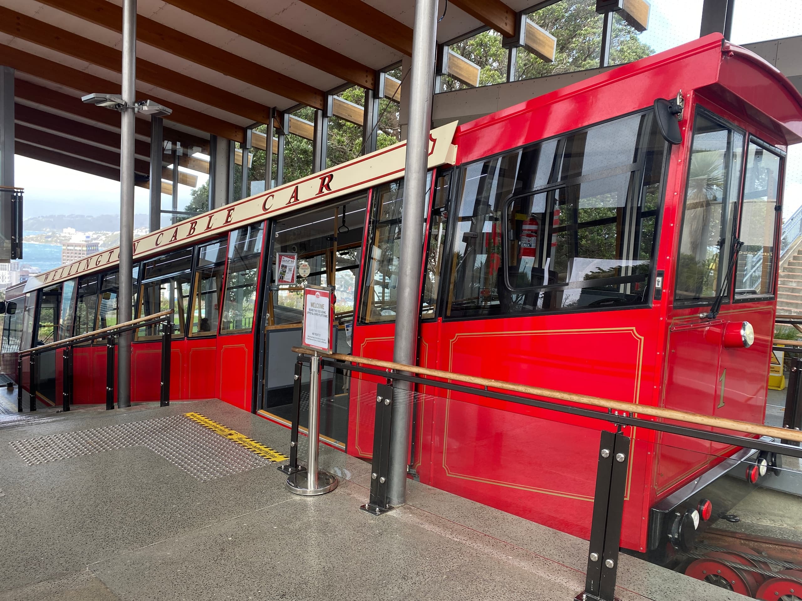 Three-Hour Wellington Eco Walk: Cable Car Views, Botanic Garden & Cuba Street photo 2